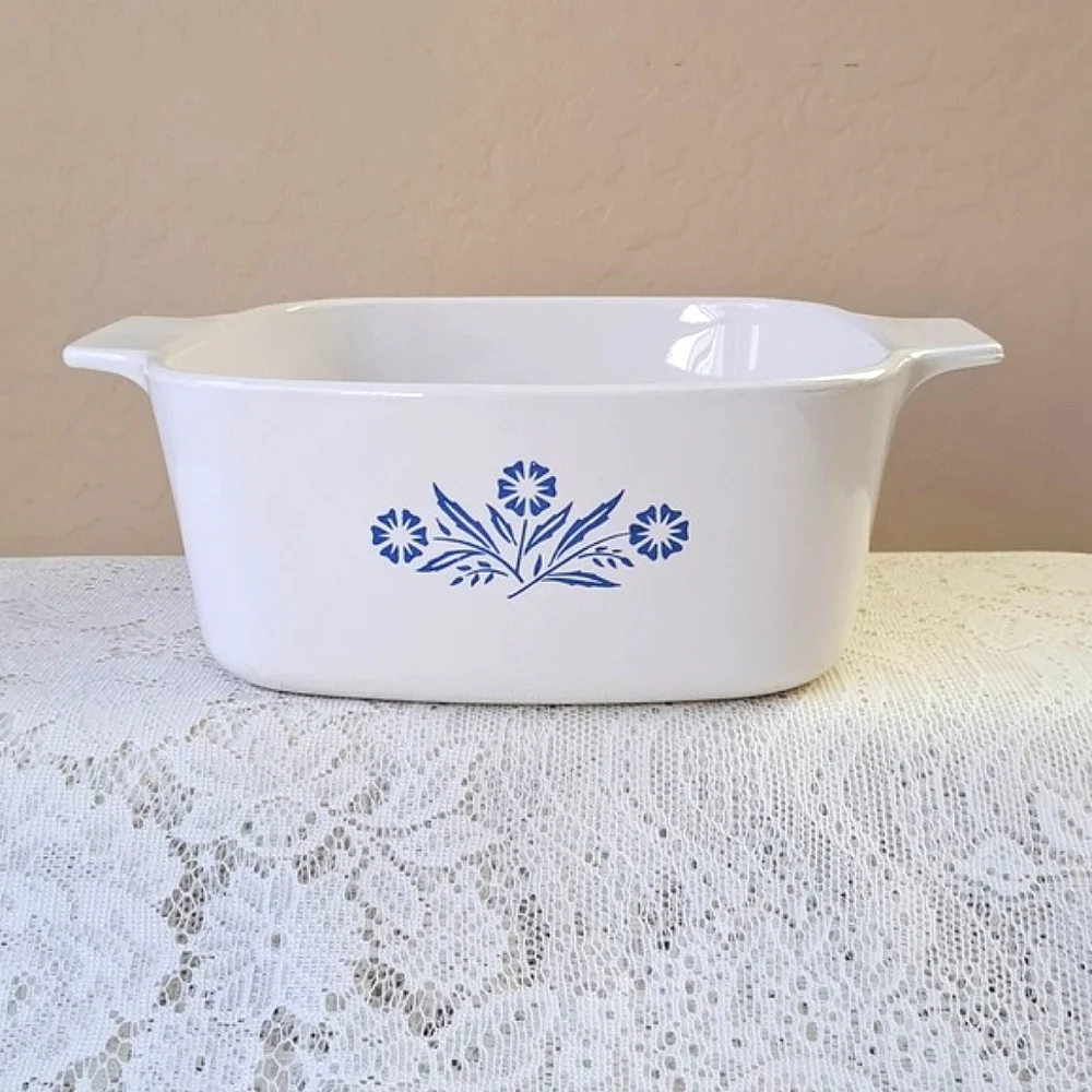 Vtg 1979 Corning Ware Blue Cornflower Casserole Baking Dish 1.5 QT A-1 1/2-B